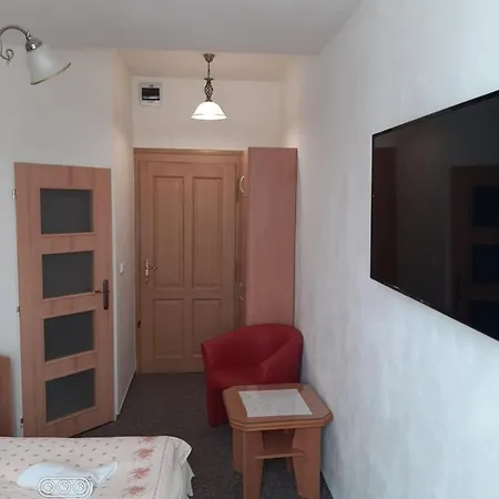 Vagonka Hotel *